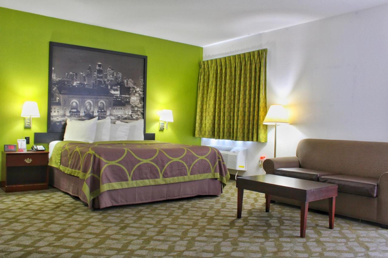 Super 8 By Wyndham De Soto Hotell Eksteriør bilde