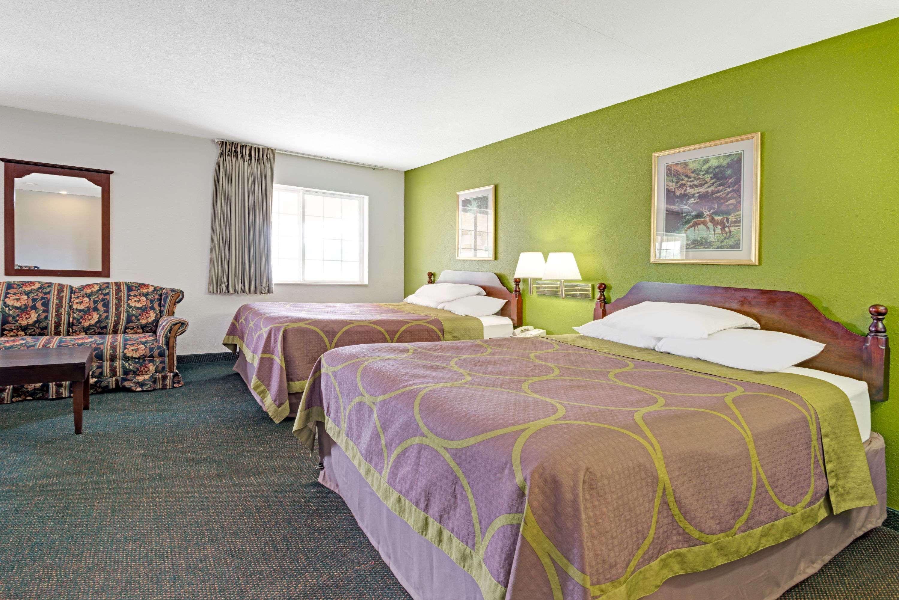 Super 8 By Wyndham De Soto Hotell Eksteriør bilde