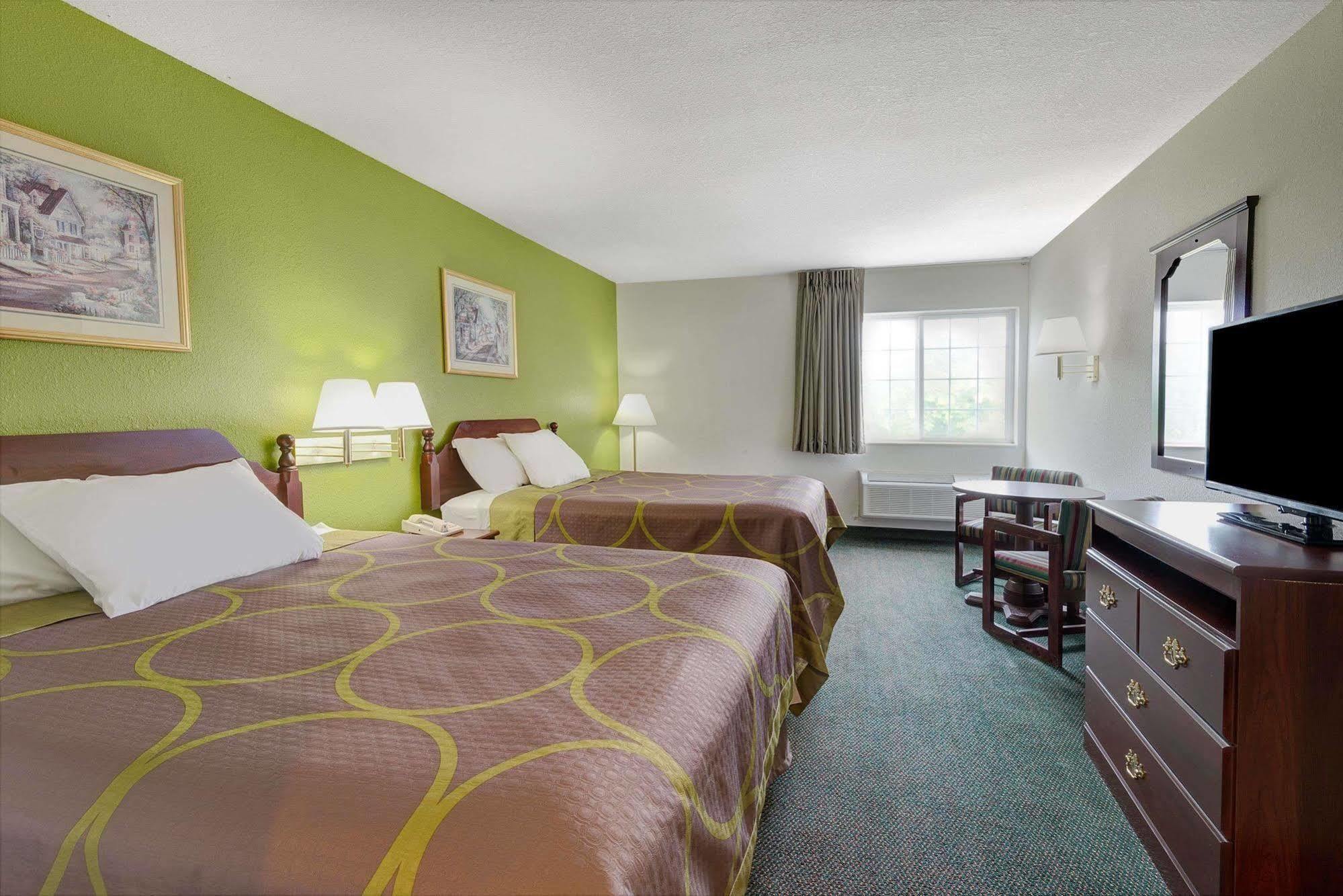 Super 8 By Wyndham De Soto Hotell Eksteriør bilde